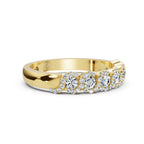 0.76 CTW Round Diamond Interlocking Scalloped Halo Band in 18K Yellow Gold Ring